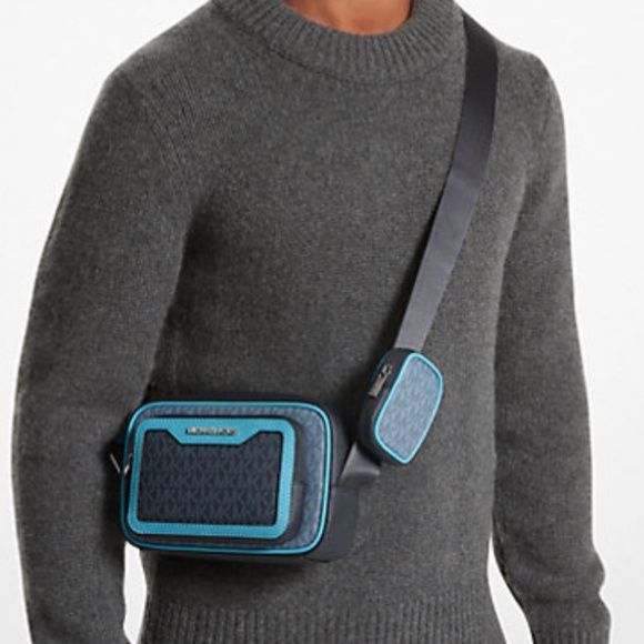 Michael Kors Cooper Color-Block Signature Logo Camera Bag NEW - Picture 1 of 5